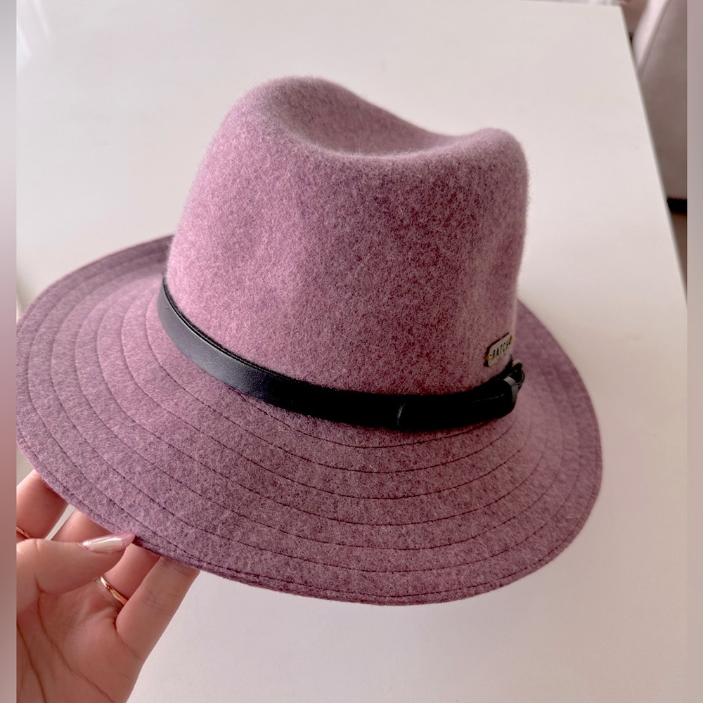 Womens pandora hat